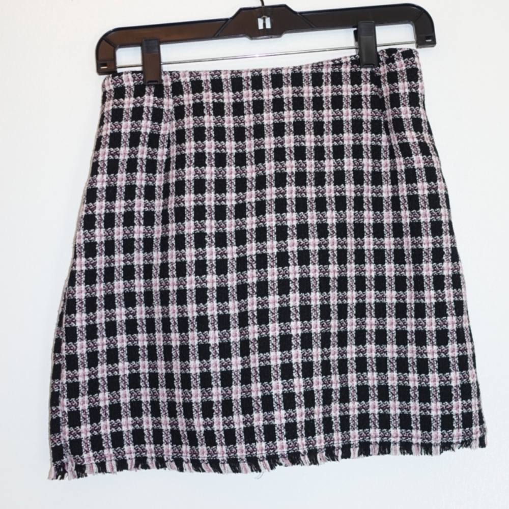 H and M  skirt size 4
